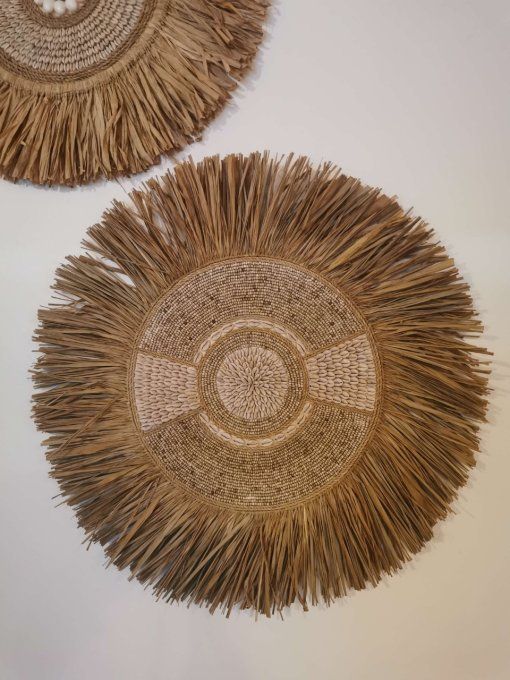 juju hat-decoration murale-paille-coquillages-perles-bali