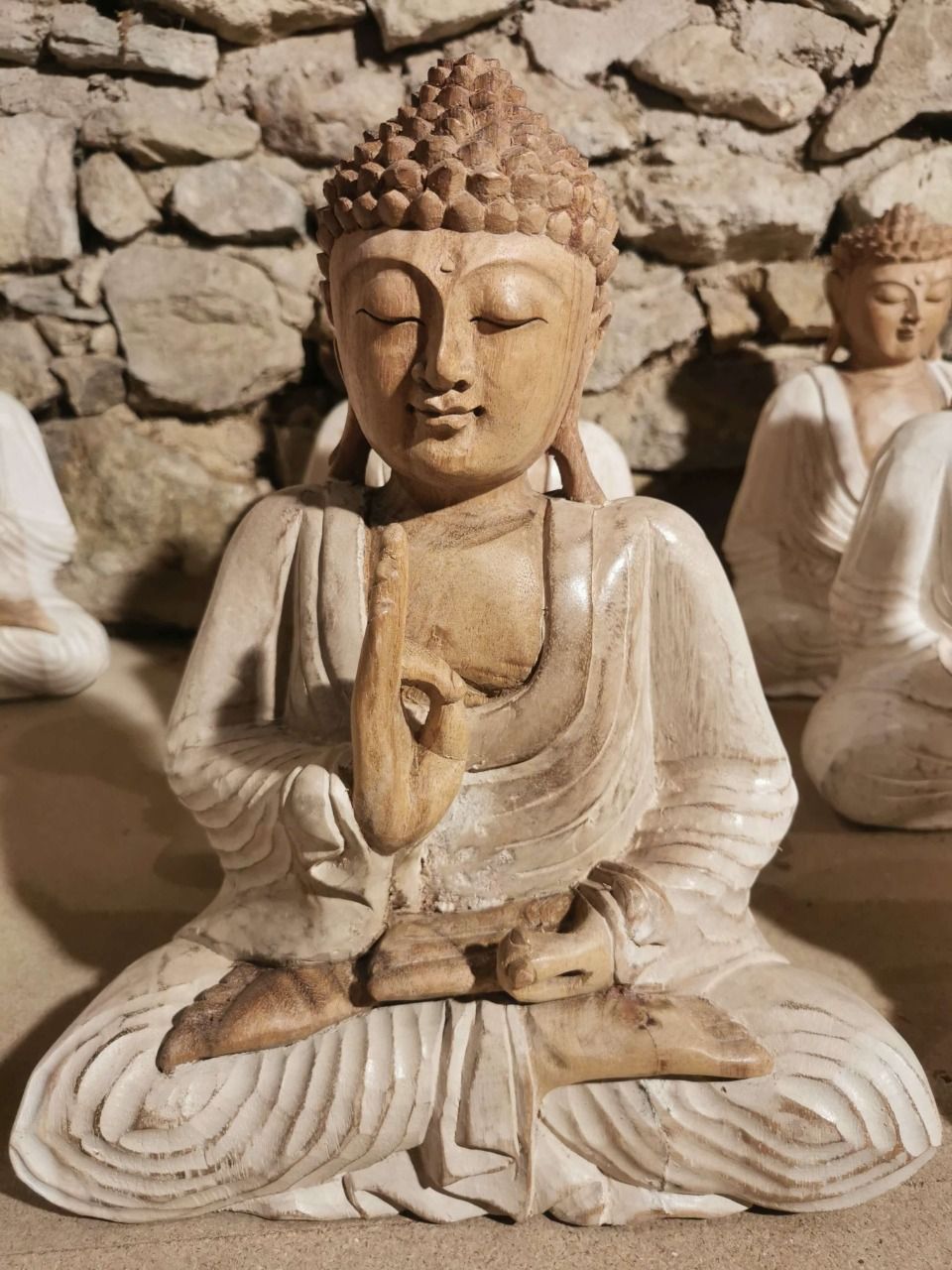 Bouddha 30 cm de haut Vitarka mudra