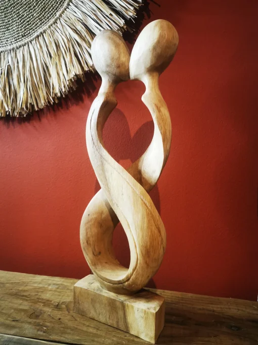 statue-abstraite-suar-fait main- Bali -couple