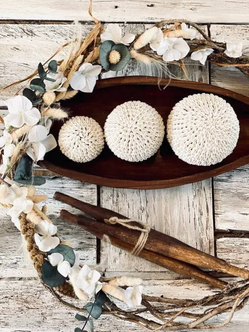 decoration-boules-coquillages-blanc-fait main-bali